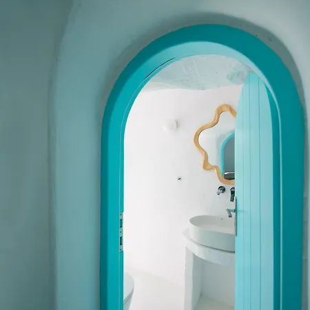 Cave Agapi * Oia (Santorini)