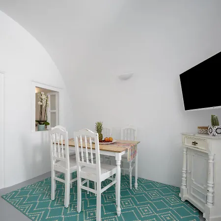 Apartment Cave Agapi