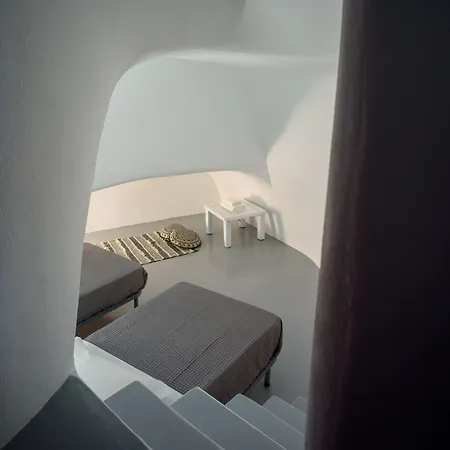 Cave Agapi * Oia (Santorini)